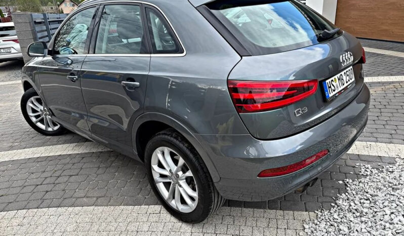 AUDI Q3  | FWD (przód) | Manualna | 140 KM | Szary full