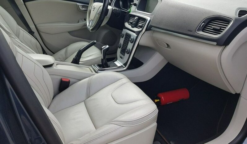 VOLVO V40  | FWD (przód) | Manualna | 150 KM | Niebieski full