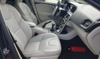 VOLVO V40  | FWD (przód) | Manualna | 150 KM | Niebieski full