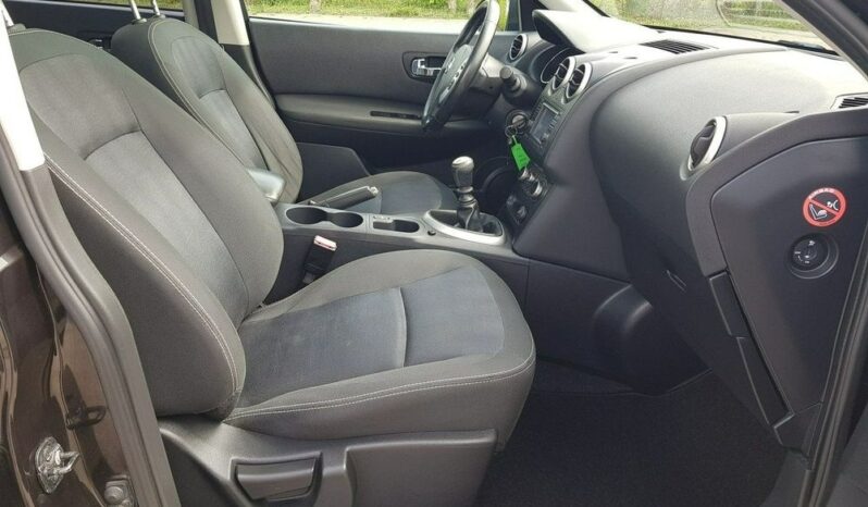 NISSAN Qashqai  | FWD (przód) | Manualna | 130 KM | Fioletowy full