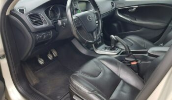 VOLVO V40  | FWD (przód) | Manualna | 152 KM | Złoty full