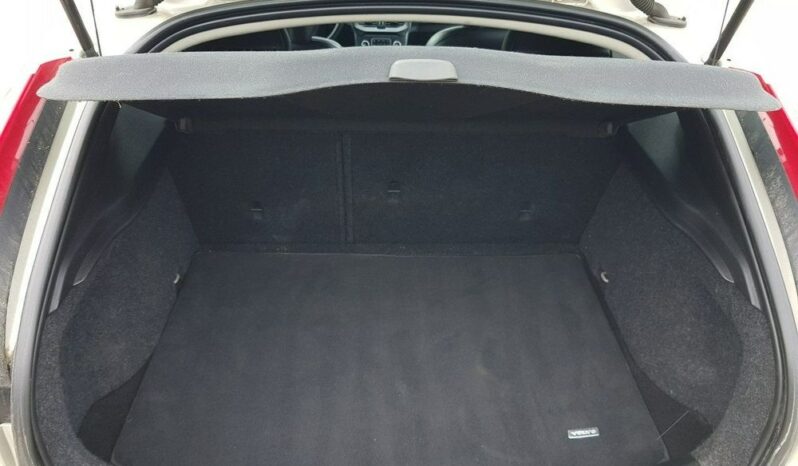 VOLVO V40  | FWD (przód) | Manualna | 152 KM | Złoty full