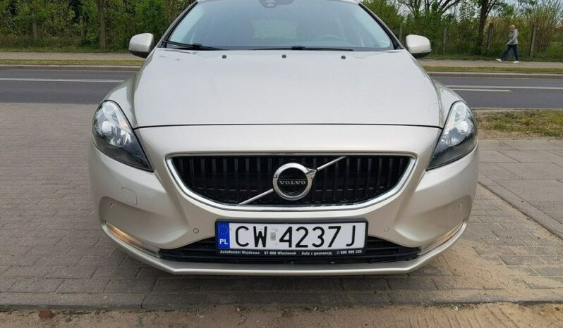 VOLVO V40  | FWD (przód) | Manualna | 152 KM | Złoty full