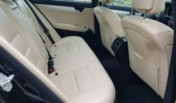 MERCEDES-BENZ Klasa C | RWD (tył) | Automatyczna | 204 KM | Czarny full