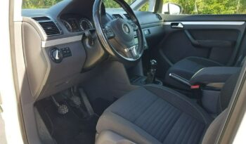 VOLKSWAGEN Touran  | FWD (przód) | Manualna | 140 KM | Biały full