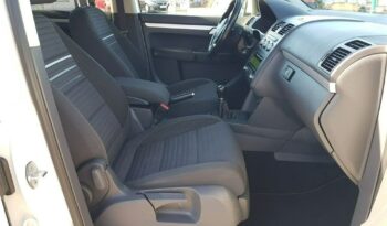 VOLKSWAGEN Touran  | FWD (przód) | Manualna | 140 KM | Biały full