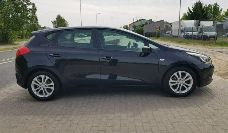 KIA Ceed  | FWD (przód) | Manualna | 100 KM | Czarny full