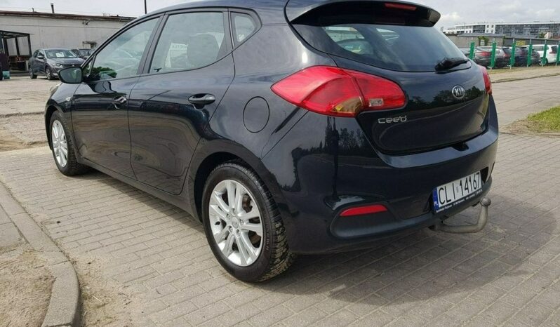 KIA Ceed  | FWD (przód) | Manualna | 100 KM | Czarny full