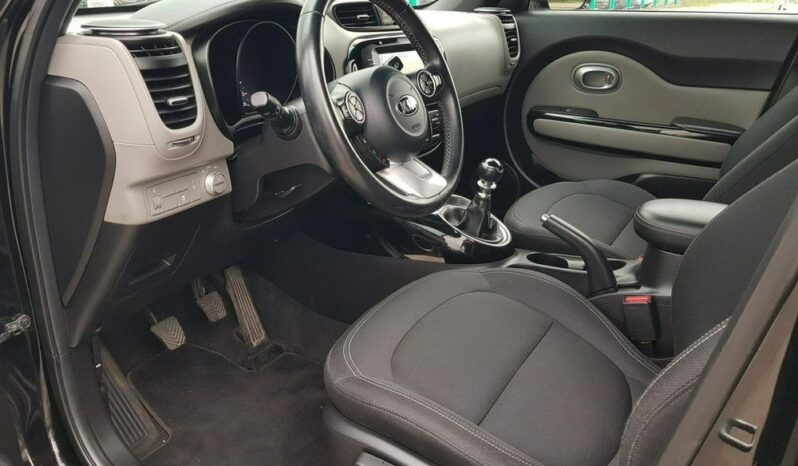 KIA Soul  | FWD (przód) | Manualna | 136 KM | Czarny full