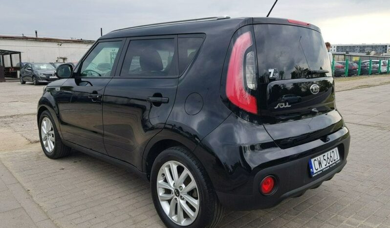 KIA Soul  | FWD (przód) | Manualna | 136 KM | Czarny full