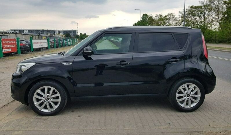 KIA Soul  | FWD (przód) | Manualna | 136 KM | Czarny full