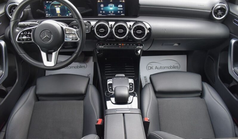 MERCEDES-BENZ Klasa A | FWD (przód) | Automatyczna | 136 KM | Biały full