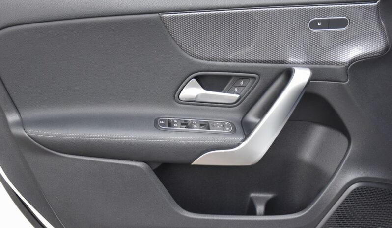 MERCEDES-BENZ Klasa A | FWD (przód) | Automatyczna | 136 KM | Biały full
