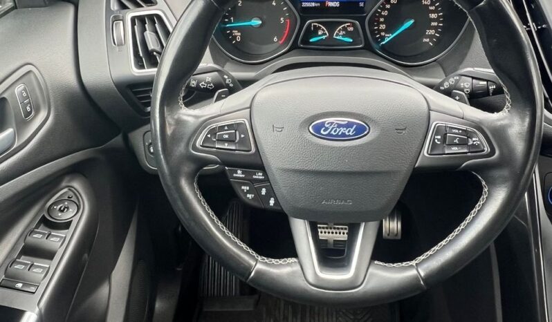 FORD   Kuga     180 KM    Automatyczna    4×4 (stały)    Szary full
