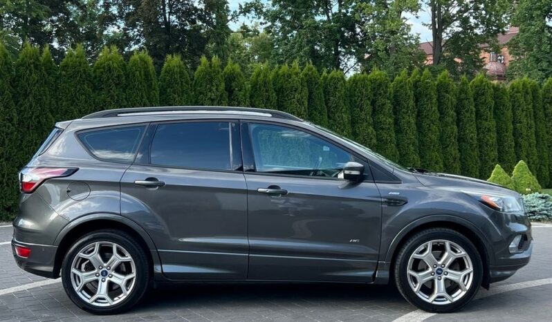 FORD   Kuga     180 KM    Automatyczna    4×4 (stały)    Szary full