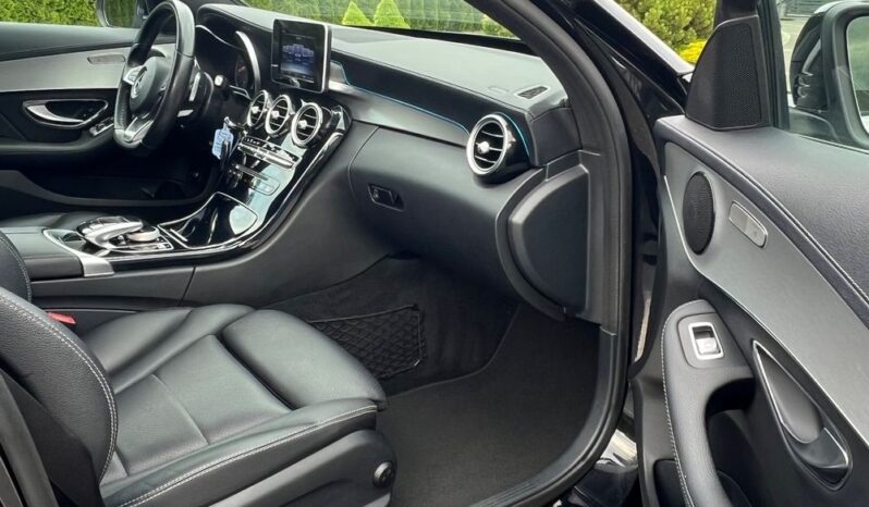 MERCEDES-BENZ   Klasa C    184 KM    Automatyczna    RWD (tył)    Czarny full