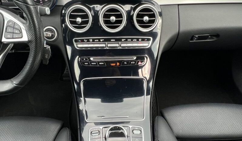 MERCEDES-BENZ   Klasa C    184 KM    Automatyczna    RWD (tył)    Czarny full