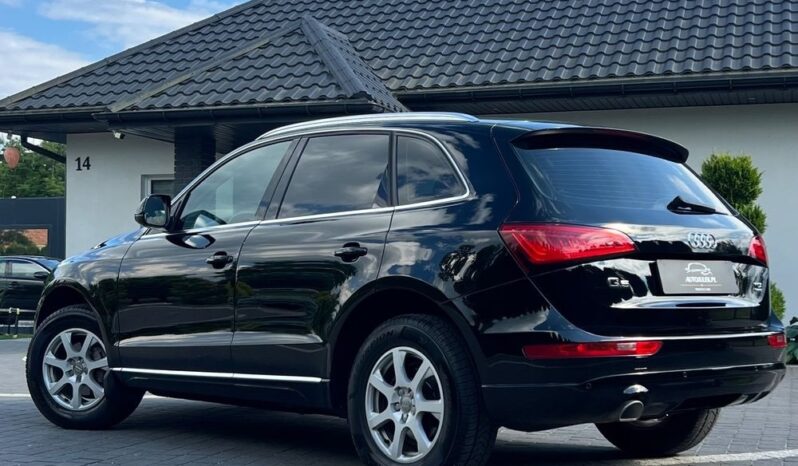 AUDI   Q5     177 KM    Automatyczna    4×4 (stały)    Czarny full