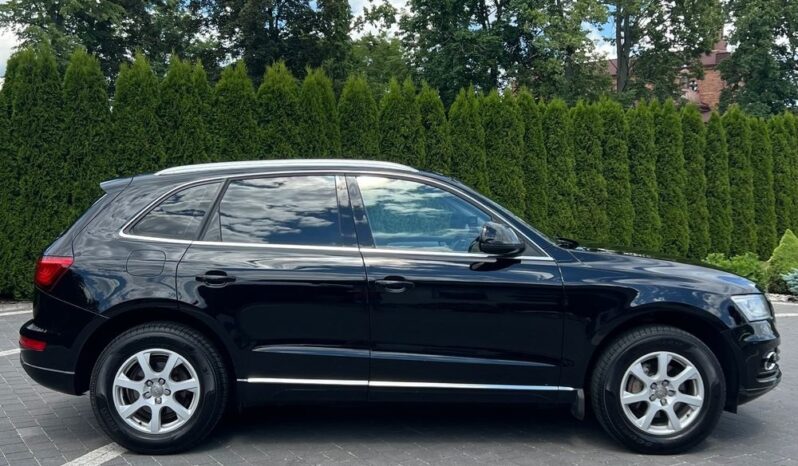 AUDI   Q5     177 KM    Automatyczna    4×4 (stały)    Czarny full