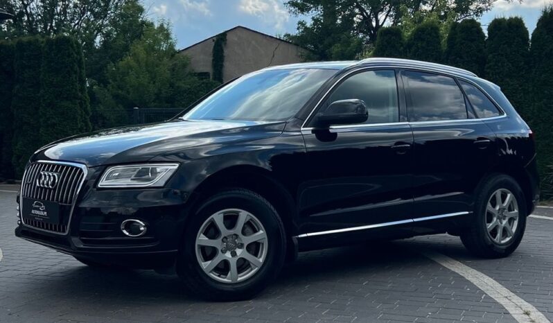 AUDI   Q5     177 KM    Automatyczna    4×4 (stały)    Czarny full