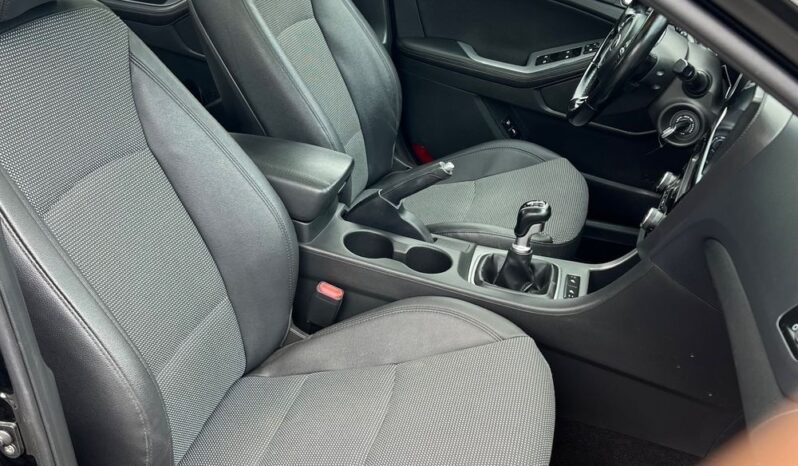 KIA   Optima     136 KM    Manualna    FWD (przód)    Czarny full