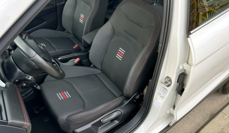 SEAT Arona  | FWD (przód) | Manualna | 115 KM | Biały full