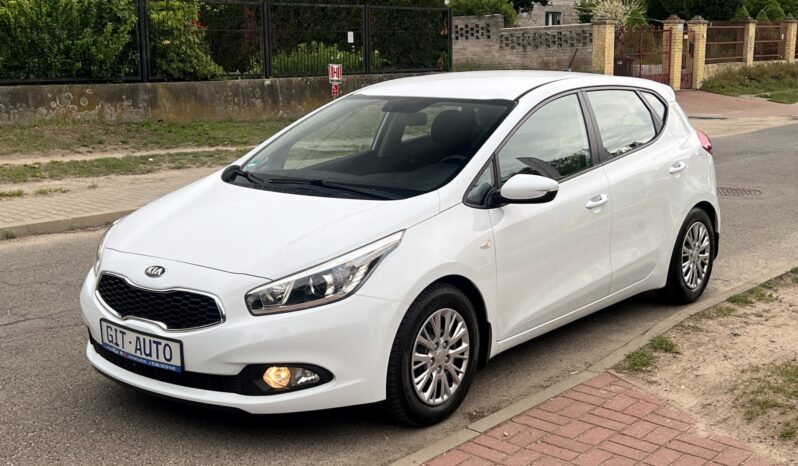 KIA Ceed  | FWD (przód) | Manualna | 100 KM | Biały full