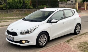 KIA Ceed  | FWD (przód) | Manualna | 100 KM | Biały full