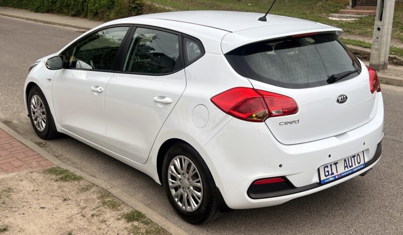 KIA Ceed  | FWD (przód) | Manualna | 100 KM | Biały full