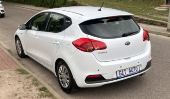 KIA Ceed  | FWD (przód) | Manualna | 100 KM | Biały full