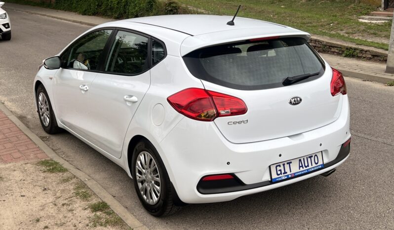 KIA Ceed  | FWD (przód) | Manualna | 100 KM | Biały full