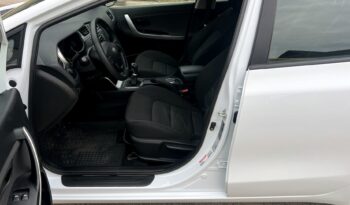KIA Ceed  | FWD (przód) | Manualna | 100 KM | Biały full