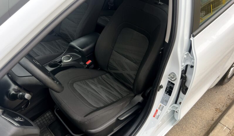 KIA Ceed  | FWD (przód) | Manualna | 100 KM | Biały full