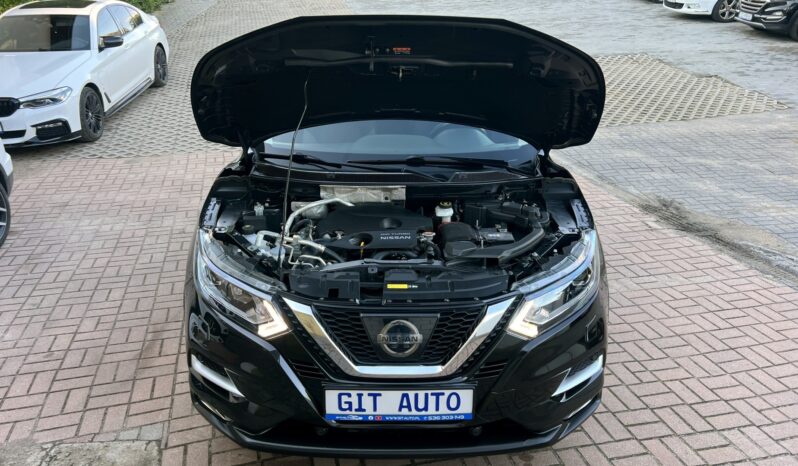 NISSAN Qashqai  | FWD (przód) | Manualna | 163 KM | Czarny full