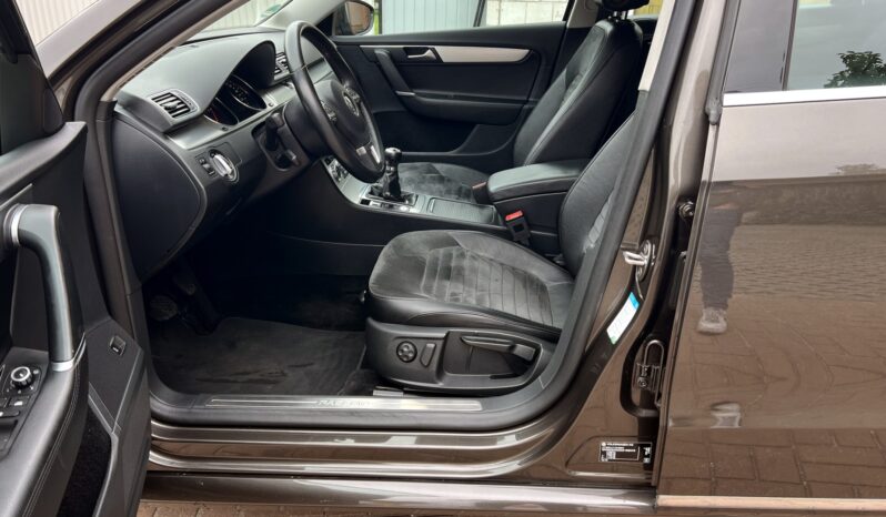 VOLKSWAGEN Passat Variant | FWD (przód) | Manualna | 140 KM | Brązowy full