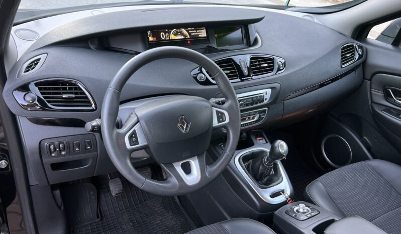 RENAULT Scenic  | FWD (przód) | Manualna | 130 KM | Czarny full