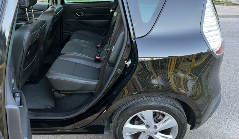 RENAULT Scenic  | FWD (przód) | Manualna | 130 KM | Czarny full