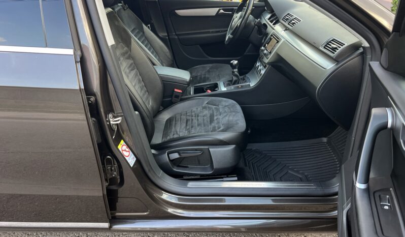 Volkswagen Passat Variant | FWD (przód) | Manualna | 140 KM | Brązowy full