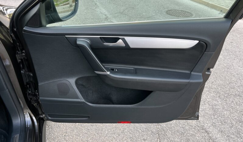 Volkswagen Passat Variant | FWD (przód) | Manualna | 140 KM | Brązowy full