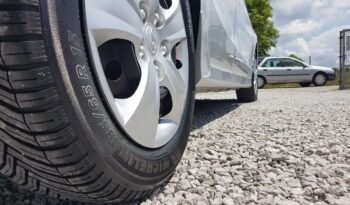 HYUNDAI I30  | FWD (przód) | Manualna | 109 KM | Srebrny full