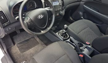 HYUNDAI I30  | FWD (przód) | Manualna | 109 KM | Srebrny full