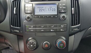 HYUNDAI I30  | FWD (przód) | Manualna | 109 KM | Srebrny full