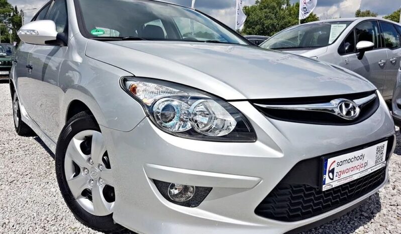 HYUNDAI I30  | FWD (przód) | Manualna | 109 KM | Srebrny full