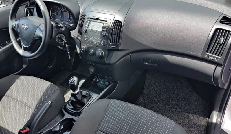 HYUNDAI I30  | FWD (przód) | Manualna | 109 KM | Srebrny full