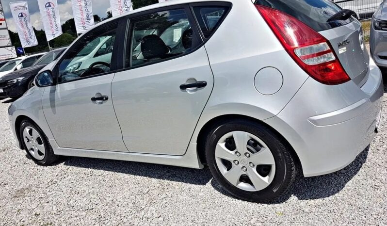 HYUNDAI I30  | FWD (przód) | Manualna | 109 KM | Srebrny full