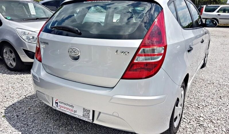 HYUNDAI I30  | FWD (przód) | Manualna | 109 KM | Srebrny full