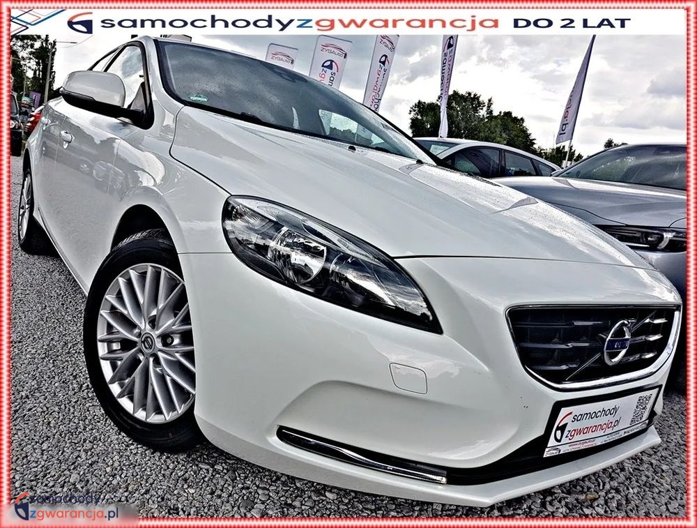 Volvo V40  | Fwd (Przód) | Manualna | 122 Km | Biały