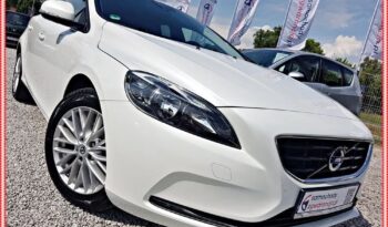Volvo V40  | Fwd (Przód) | Manualna | 122 Km | Biały
