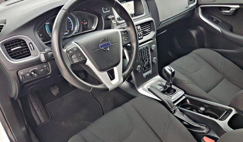 VOLVO V40  | FWD (przód) | Manualna | 122 KM | Biały full