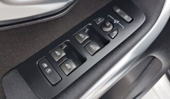 VOLVO V40  | FWD (przód) | Manualna | 122 KM | Biały full